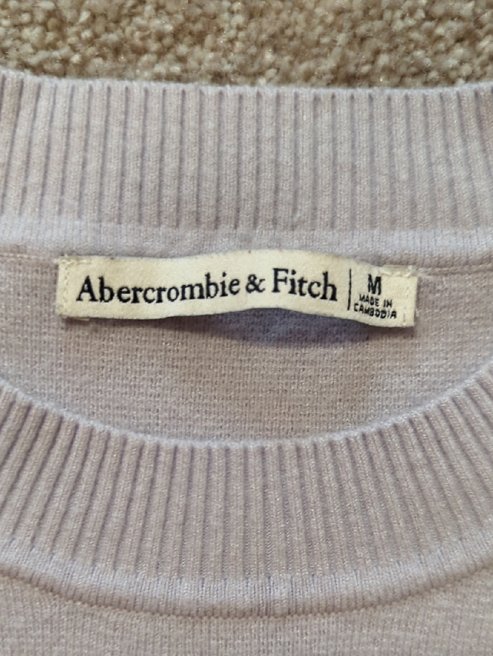 Abercrombie & Fitch Light Lilac Crewneck Sweater M - Picture 2 of 3